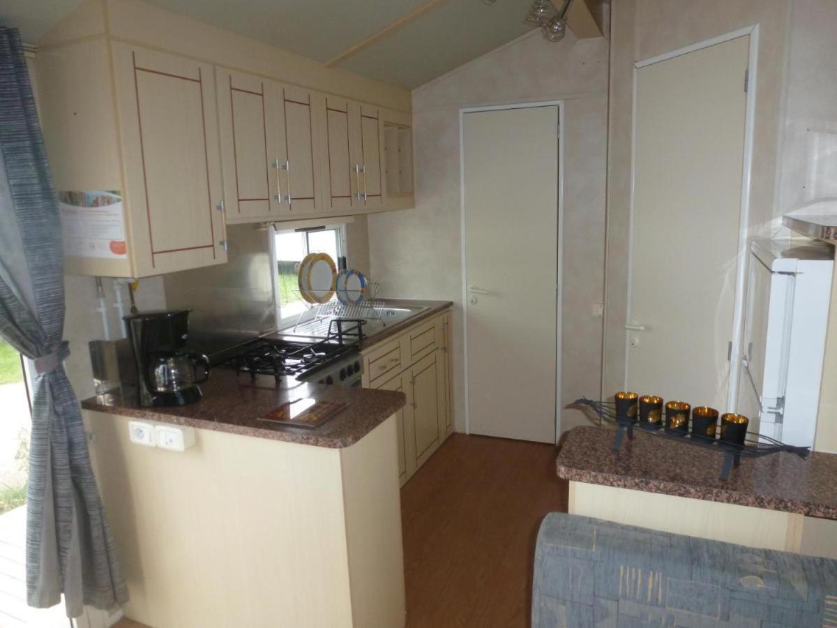 Sigean Mobil Home Dans Camping Tohapi Exteriör bild
